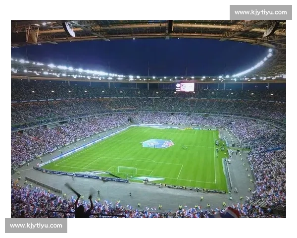 世界杯赛场激战瞬间汇聚全球球迷激情与荣耀盛宴 世界杯赛场激战瞬间汇聚全球球迷激情与荣耀盛宴